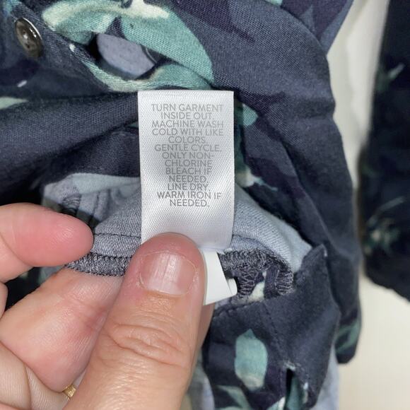 Pure Jill Indigo Blue Gauzy Floral Button Down Top Size XL Soft - Picture 8 of 9